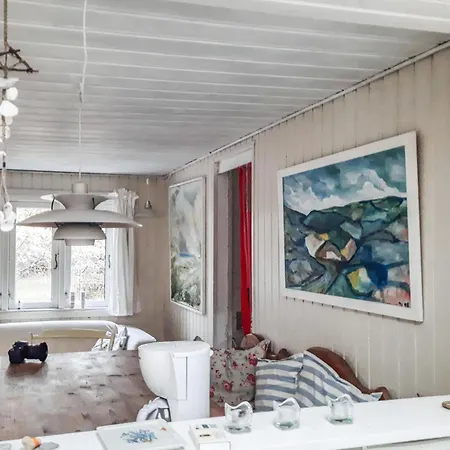 3 Bedroom Beautiful In Anholt